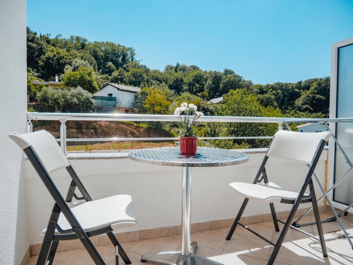 Apartments Gjenashaj Ulcinj Exterior photo