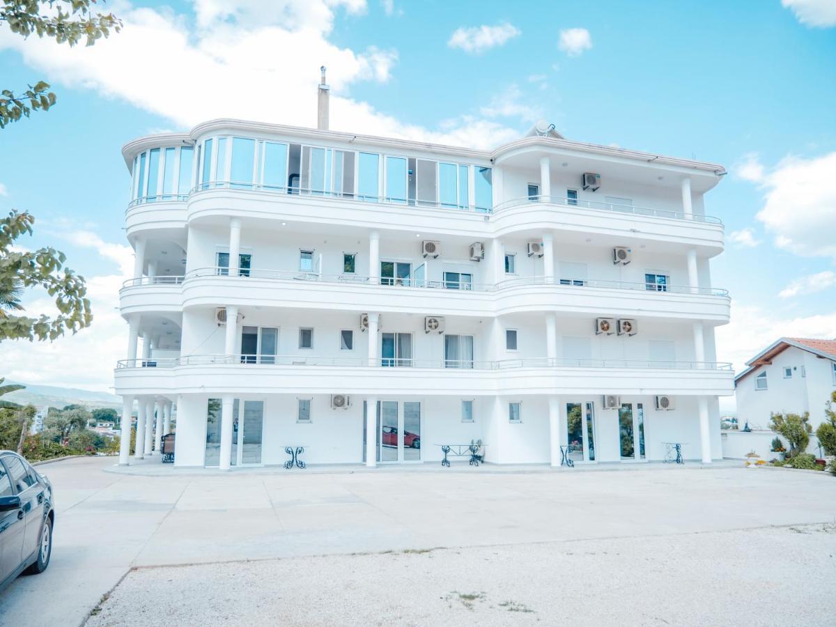 Apartments Gjenashaj Ulcinj Exterior photo